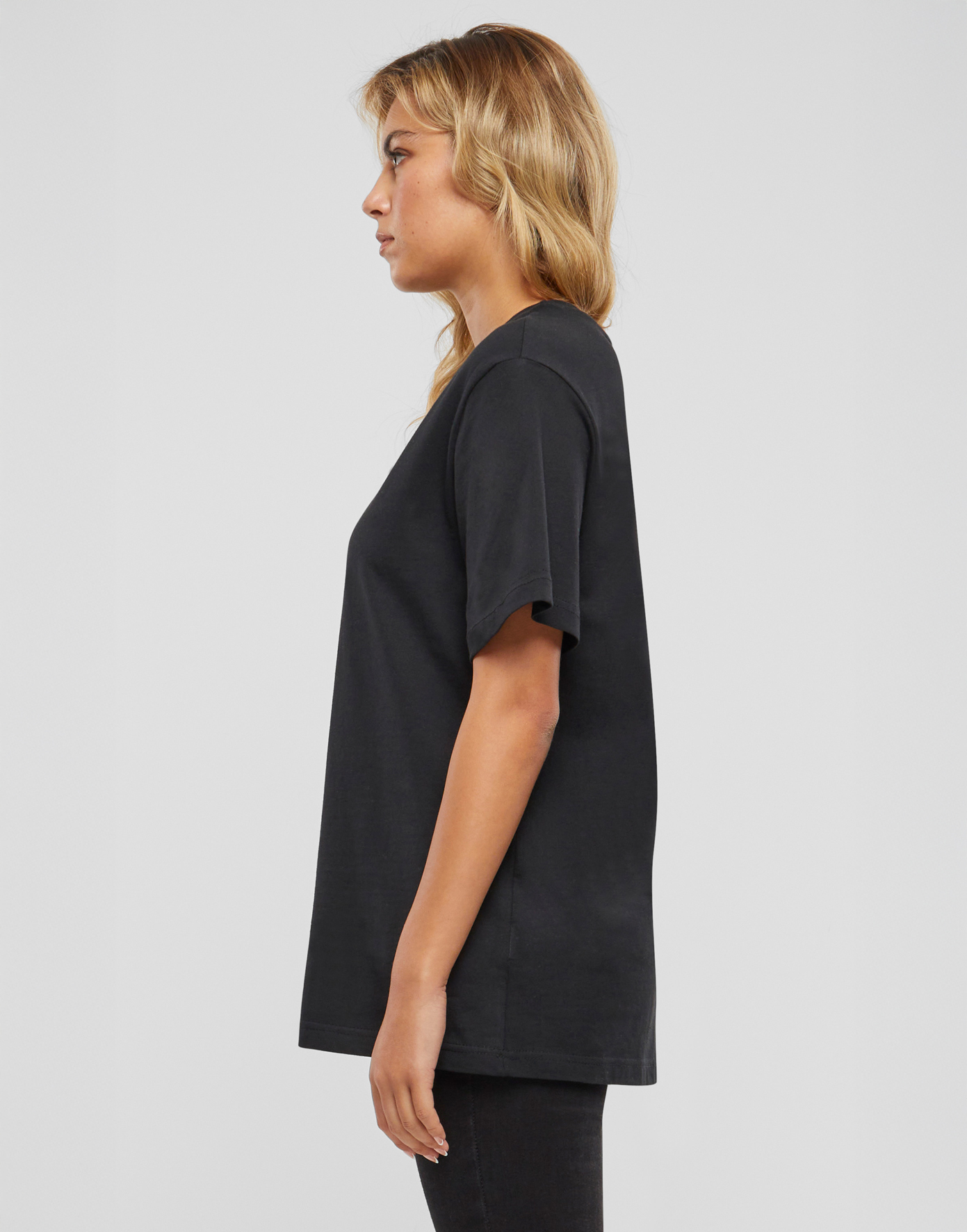 CAMISETA MANGA CORTA MUJER OVERSIZED 200GSM | BY211