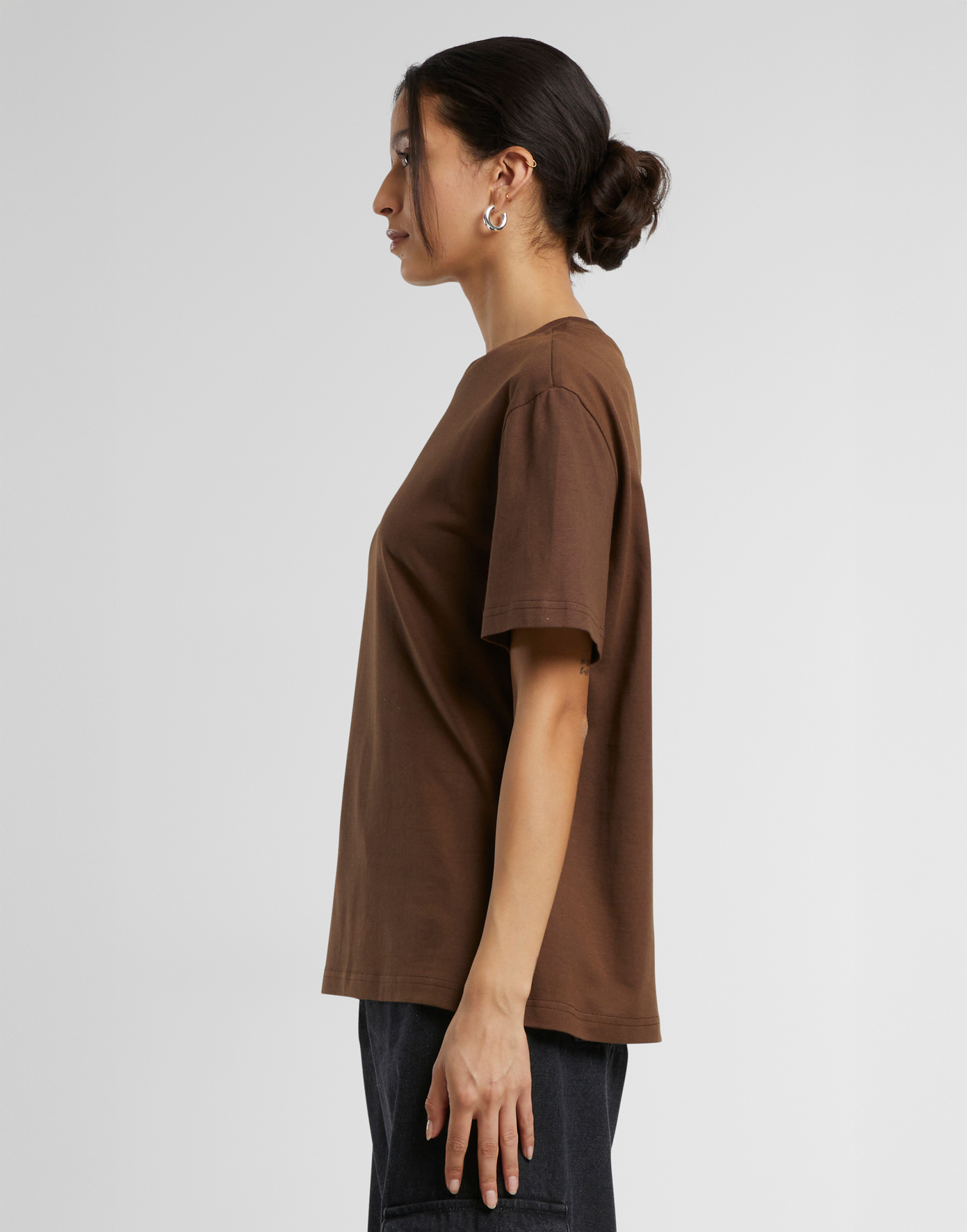 CAMISETA MANGA CORTA MUJER OVERSIZED 200GSM | BY211